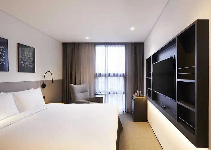 Glad Gangnam Coex Center 4*
